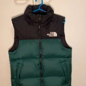 The North Face Puffer Vest jacket in excellent condition